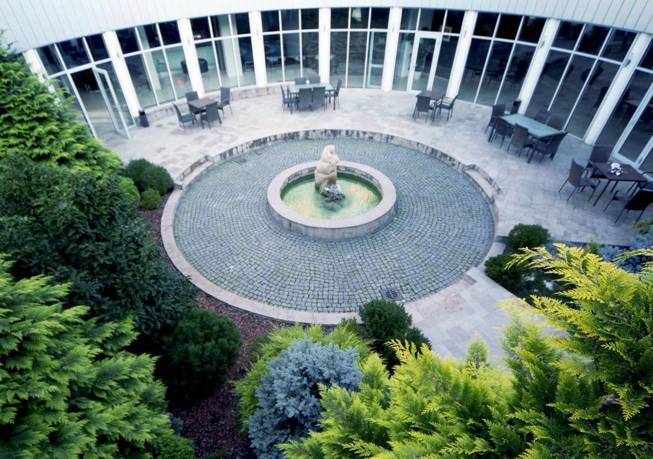 Hotel Atrium Tirgu Secuiesc Exterior photo